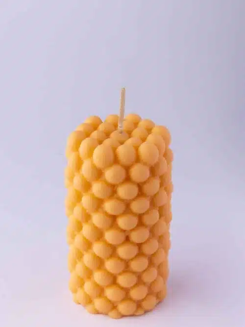 Bougie moulée bubble senteur trésor fleuri couleur orange Bougie moulée bubble senteur trésor fleuri couleur orange