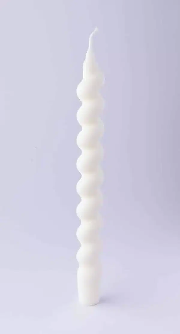 Bougie moulée chandelle sans parfum couleur blanche (1) Bougie moulée chandelle sans parfum couleur blanche (1)