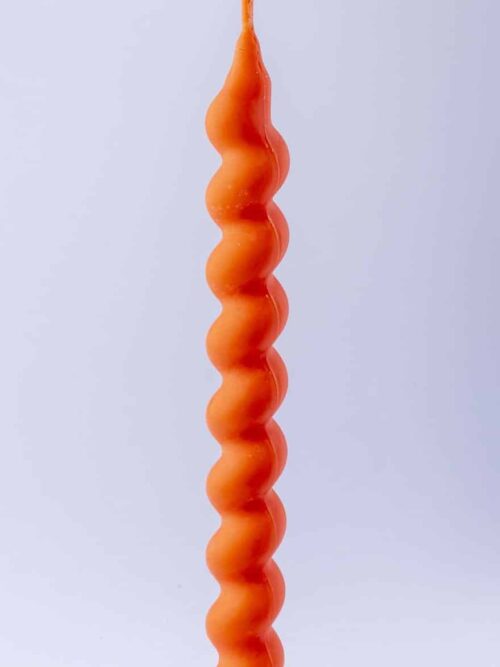 Bougie moulée chandelle senteur douce lueur couleur rouge pâle Bougie moulée chandelle senteur douce lueur couleur rouge pâle