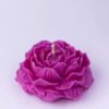 Bougie moulée fleur senteur élixir boisé couleur rose Bougie moulée fleur senteur élixir boisé couleur rose