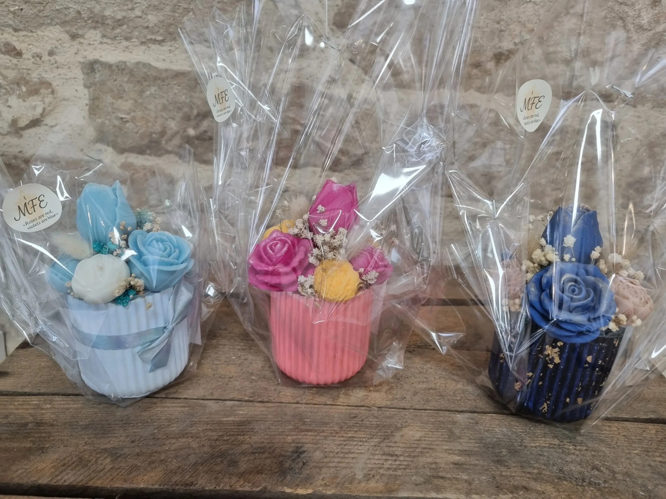 Vibration Lumineuse ouvre sa boutique artisanale au cœur de Villeréal 12 Compositions fleuries prêtes à offrir, idées cadeaux artisanales